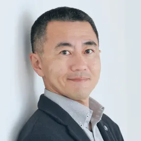 代表 石山祐己の顔写真